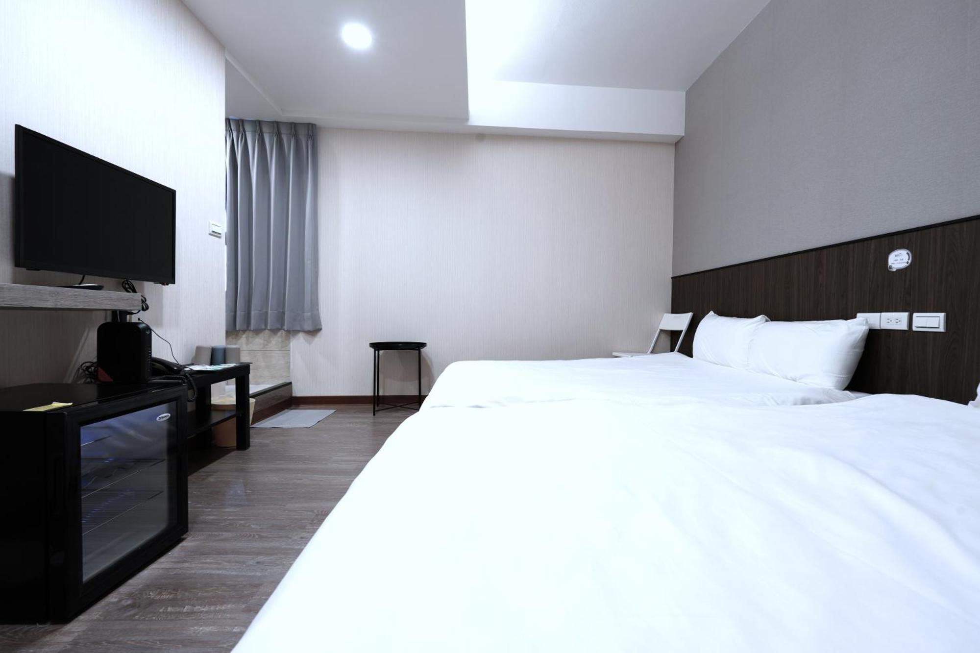 Kings Hotel Yilan Exterior foto